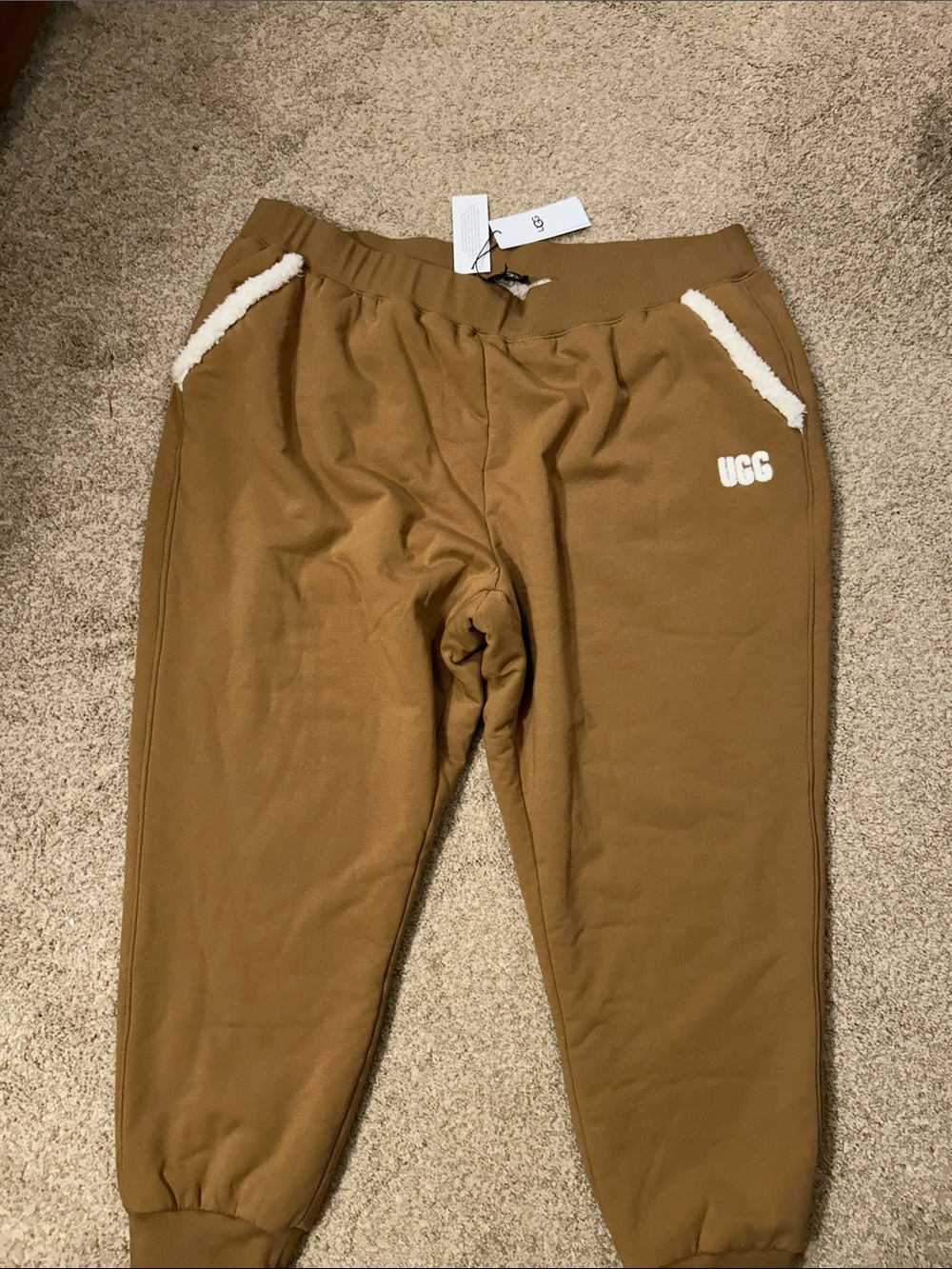 UGG women’s Tan Fleece-Trim Jogger Pants. NWT. 3X